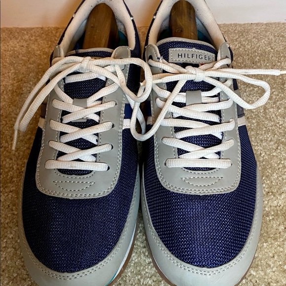 Tommy Hilfiger men’s size 10.5 Blue Silver Shoe - Picture 3 of 6